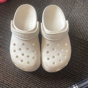 crocs